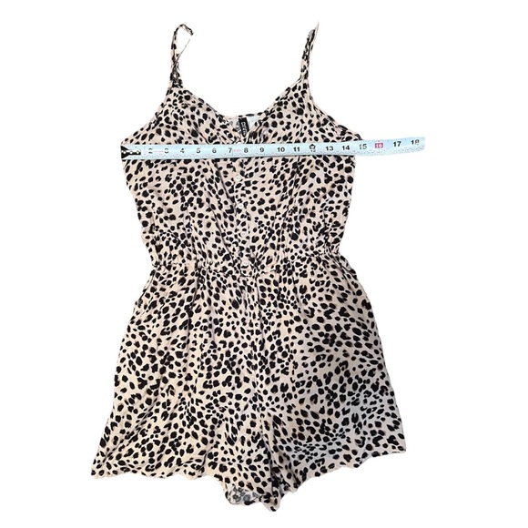 H&M • Divided • 
Viscose Romper • Size 6 •Beige/Leopard Print • NWOT - Picture 8 of 10